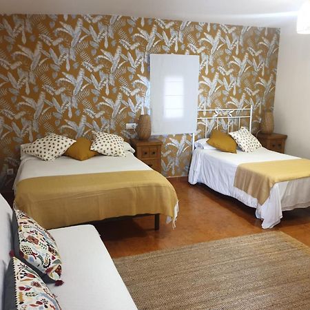 El Bodegon De Luis Hotel Hinojedo Buitenkant foto
